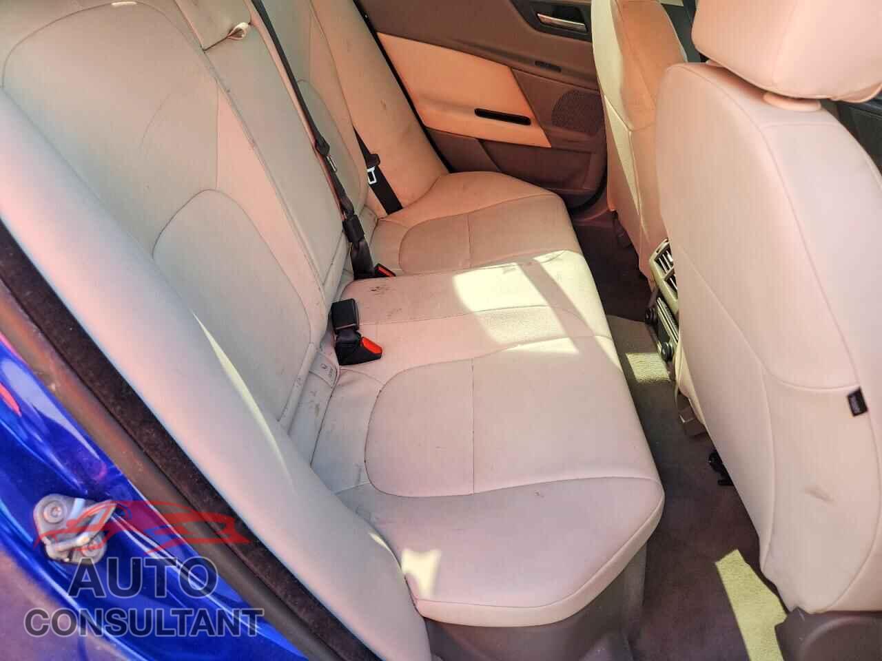 JAGUAR XE 2017 - SAJAJ4BV6HA971416