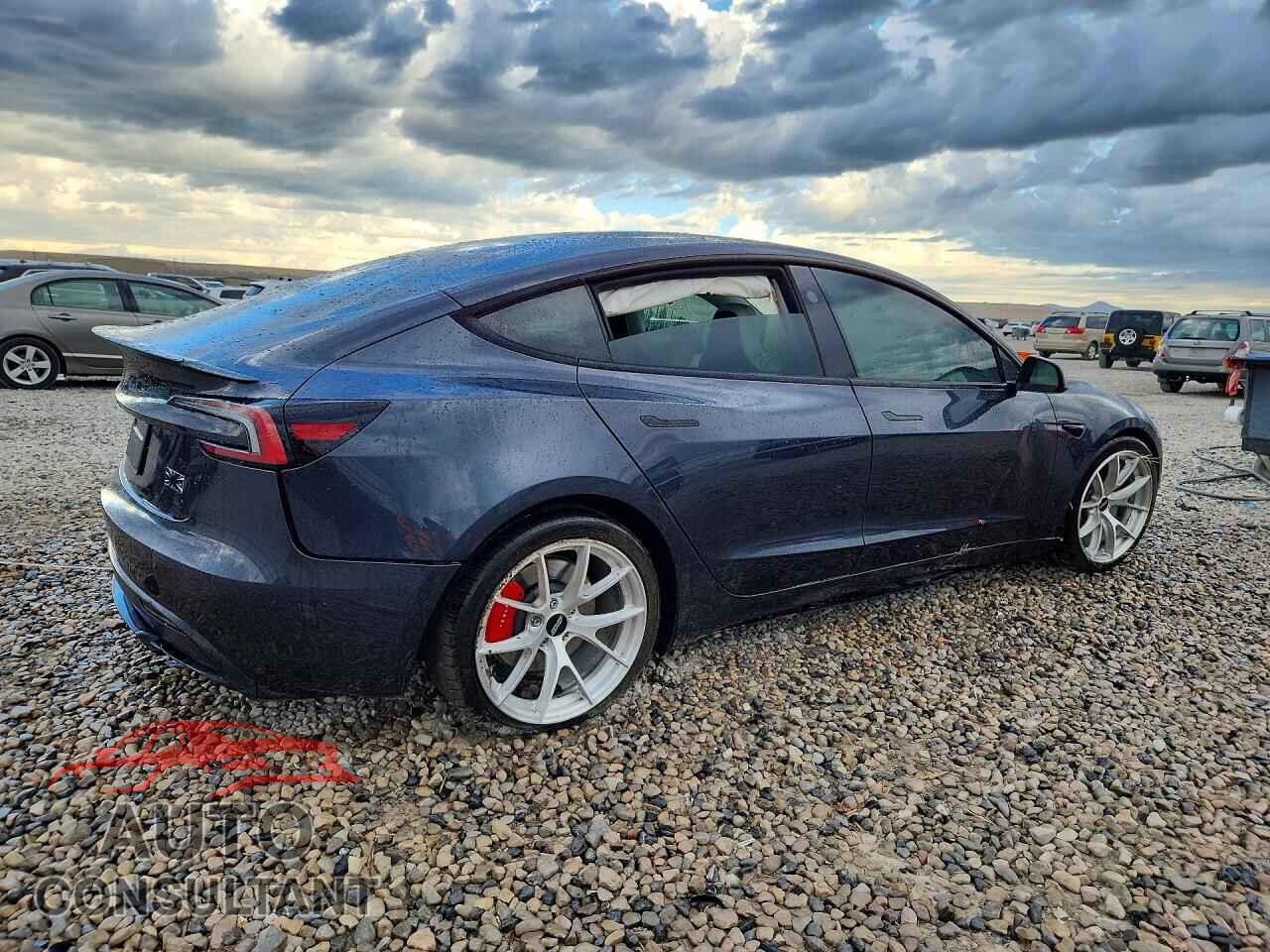 TESLA MODEL 3 2024 - 5YJ3E1ET6RF864654