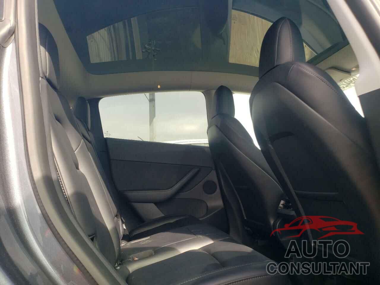 TESLA MODEL Y 2022 - 7SAYGDEE0NF383430