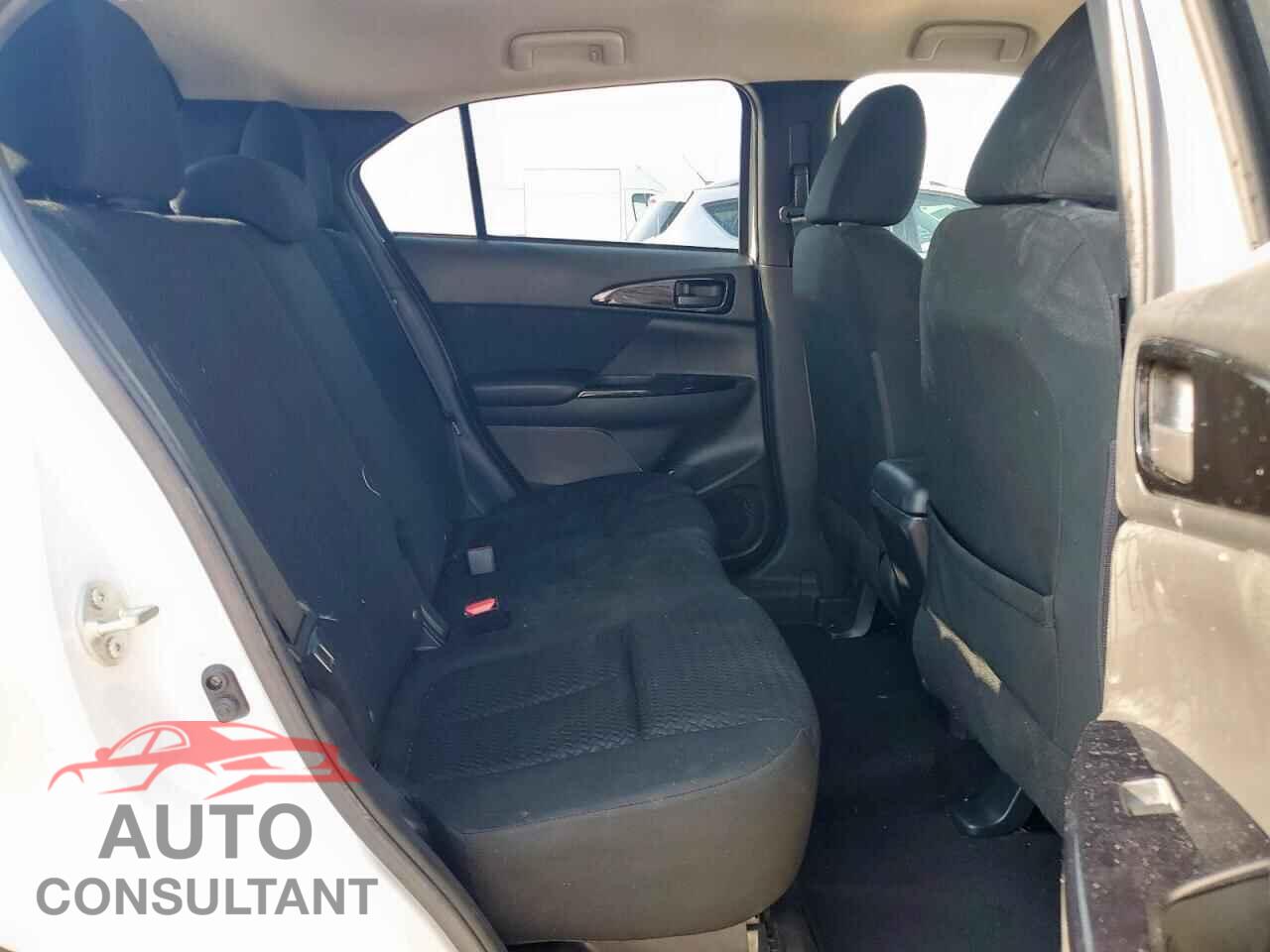 MITSUBISHI ECLIPSE 2024 - JA4ATVAA0RZ035009