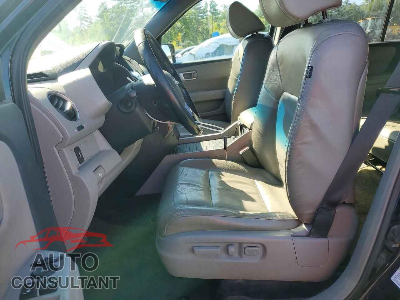 HONDA PILOT 2014 - 5FNYF4H52EB023815