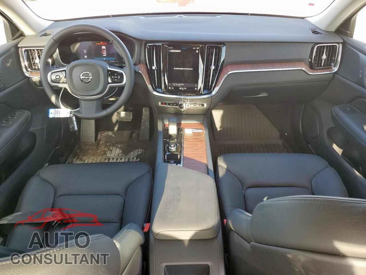 VOLVO S60 PLUS 2025 - 7JRL12FC2SG367288