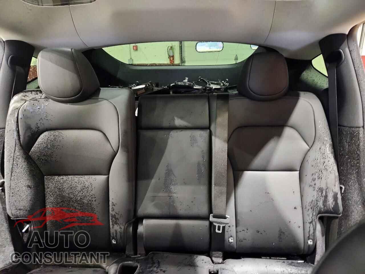 TESLA MODEL Y 2026 - 7SAYGDEE5TF521640