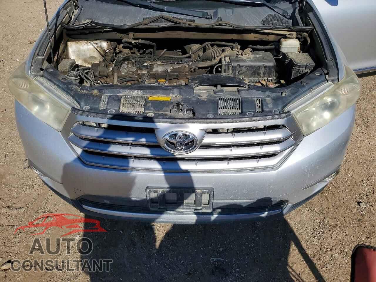 TOYOTA HIGHLANDER 2013 - 5TDZA3EH8DS045582