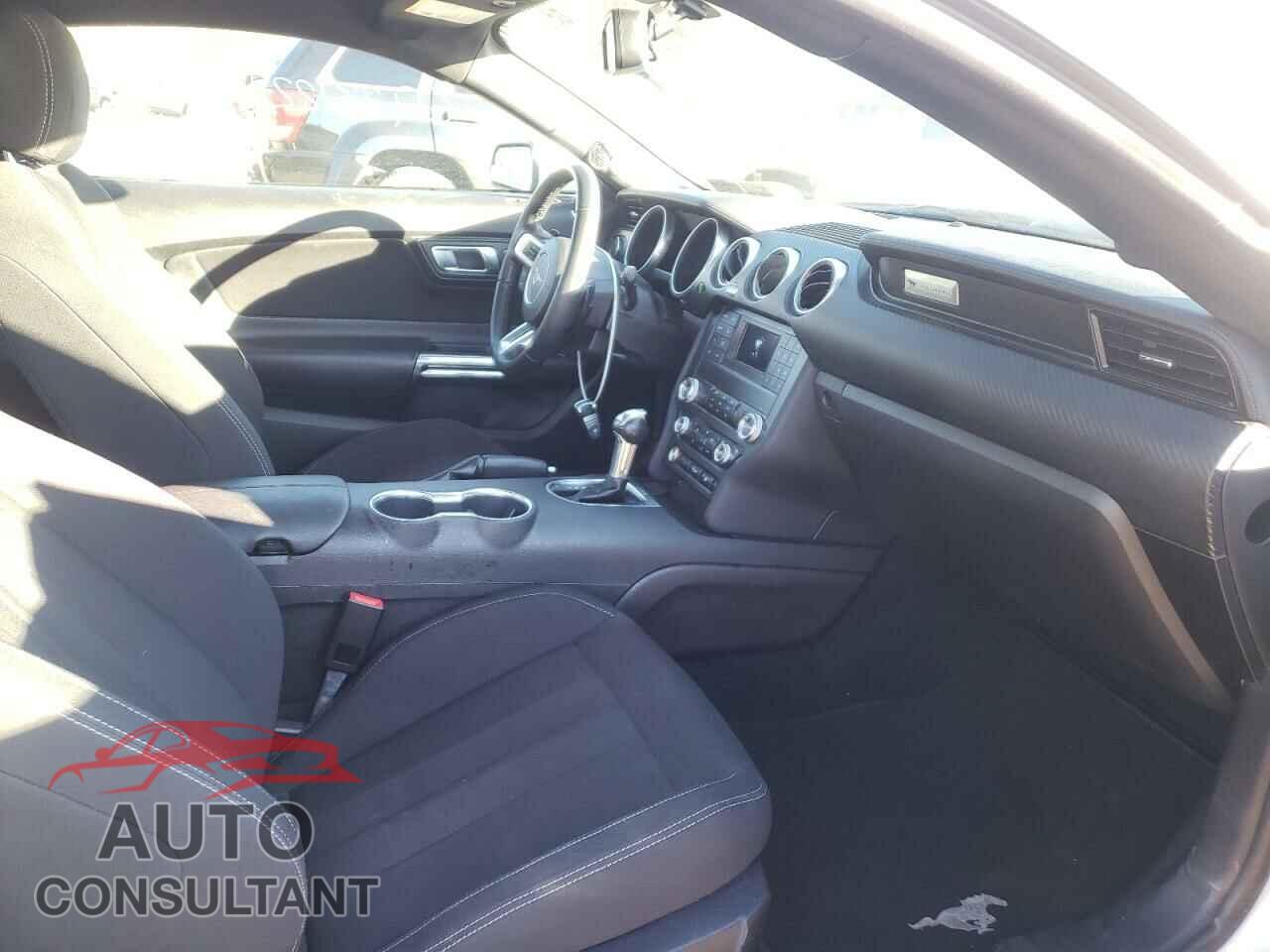 FORD MUSTANG 2019 - 1FA6P8TH7K5180871