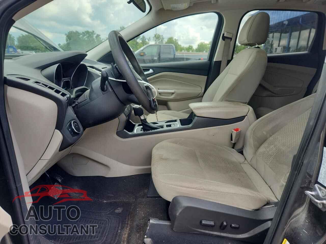 FORD ESCAPE 2017 - 1FMCU0GD9HUA80330