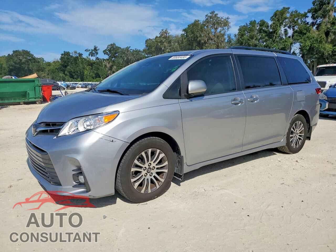TOYOTA SIENNA 2018 - 5TDYZ3DC4JS904432