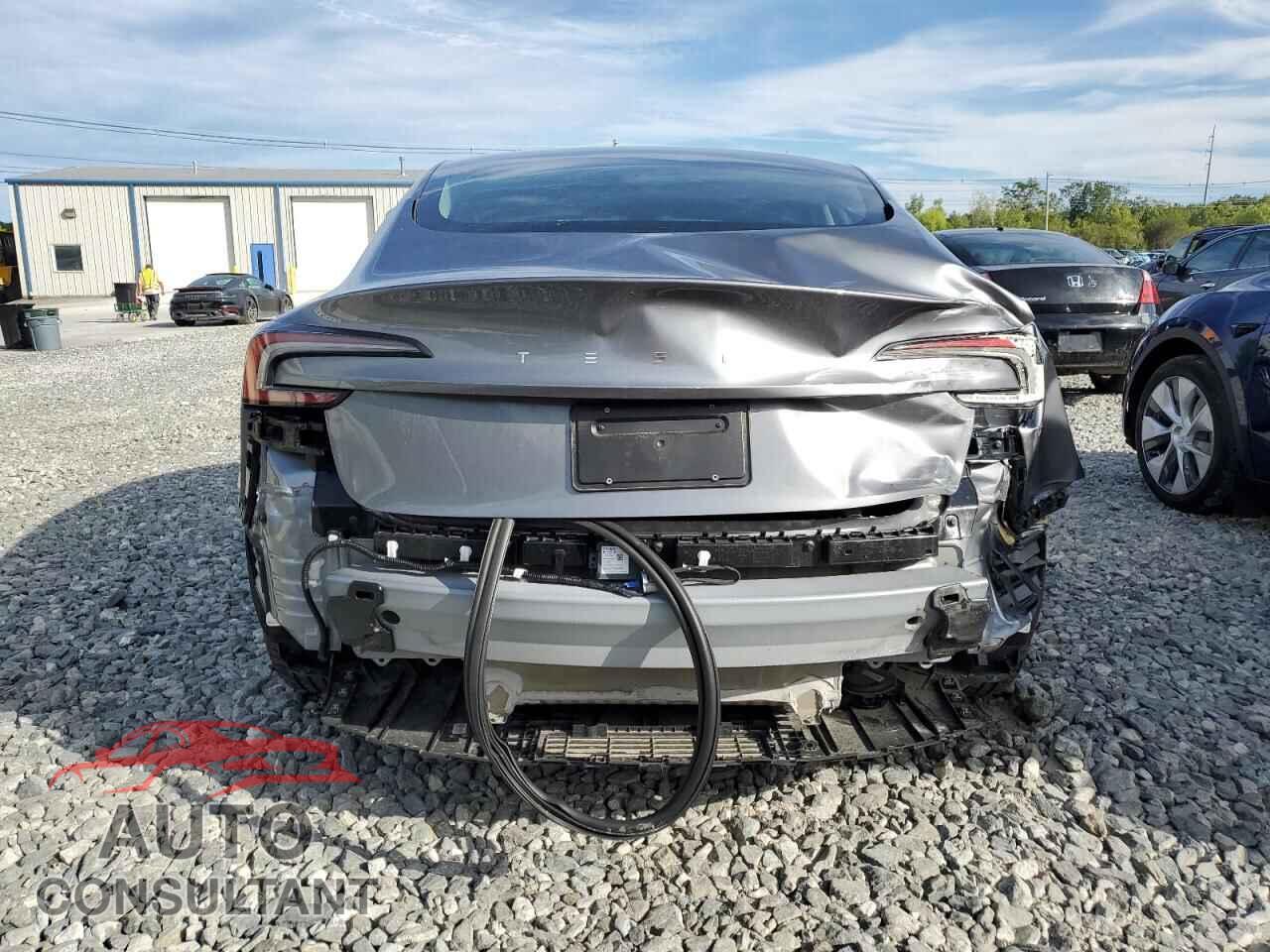 TESLA MODEL 3 2024 - 5YJ3E1EA6RF862207