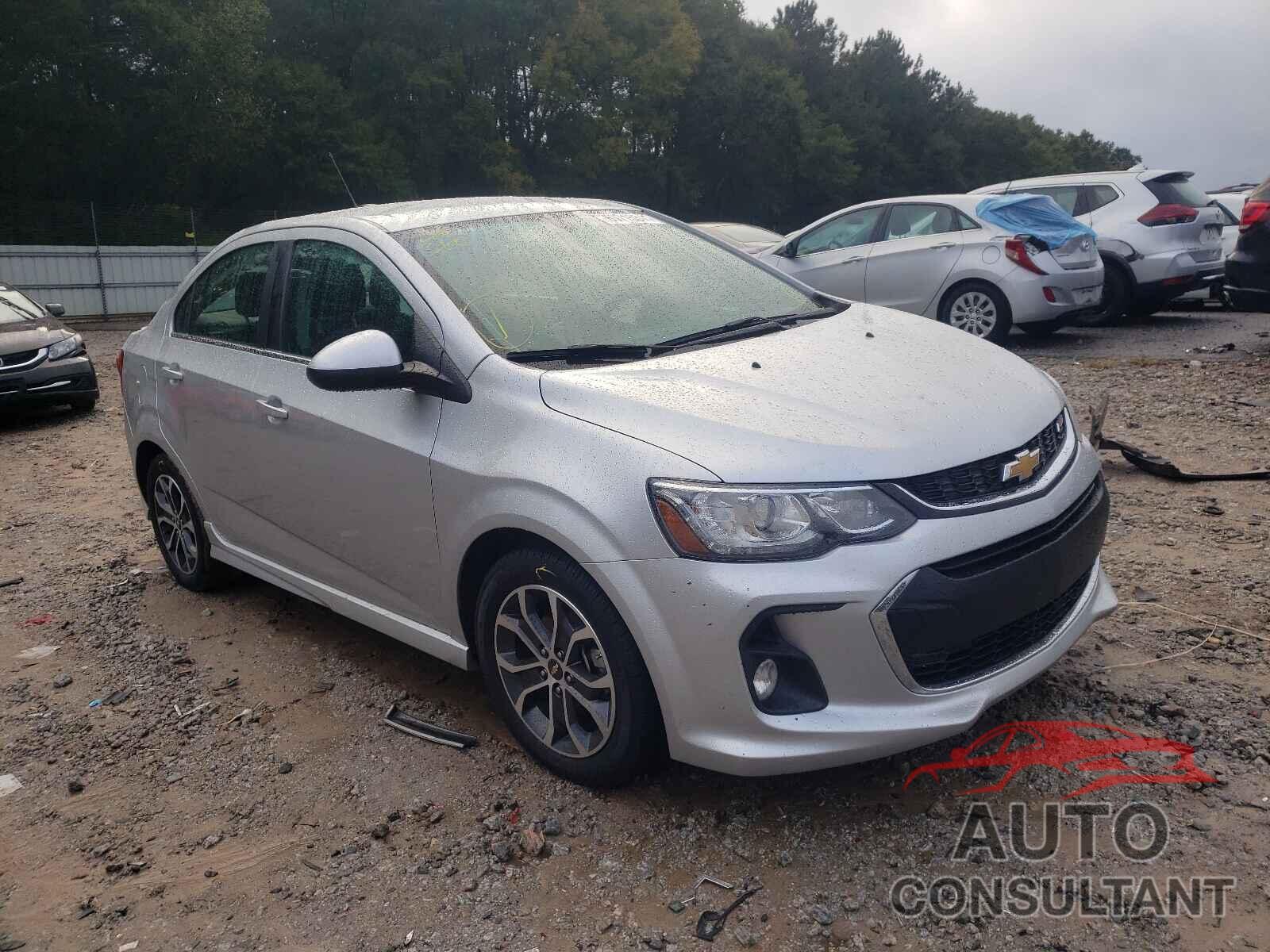 CHEVROLET SONIC 2017 - 1G1JD5SH0H4121925