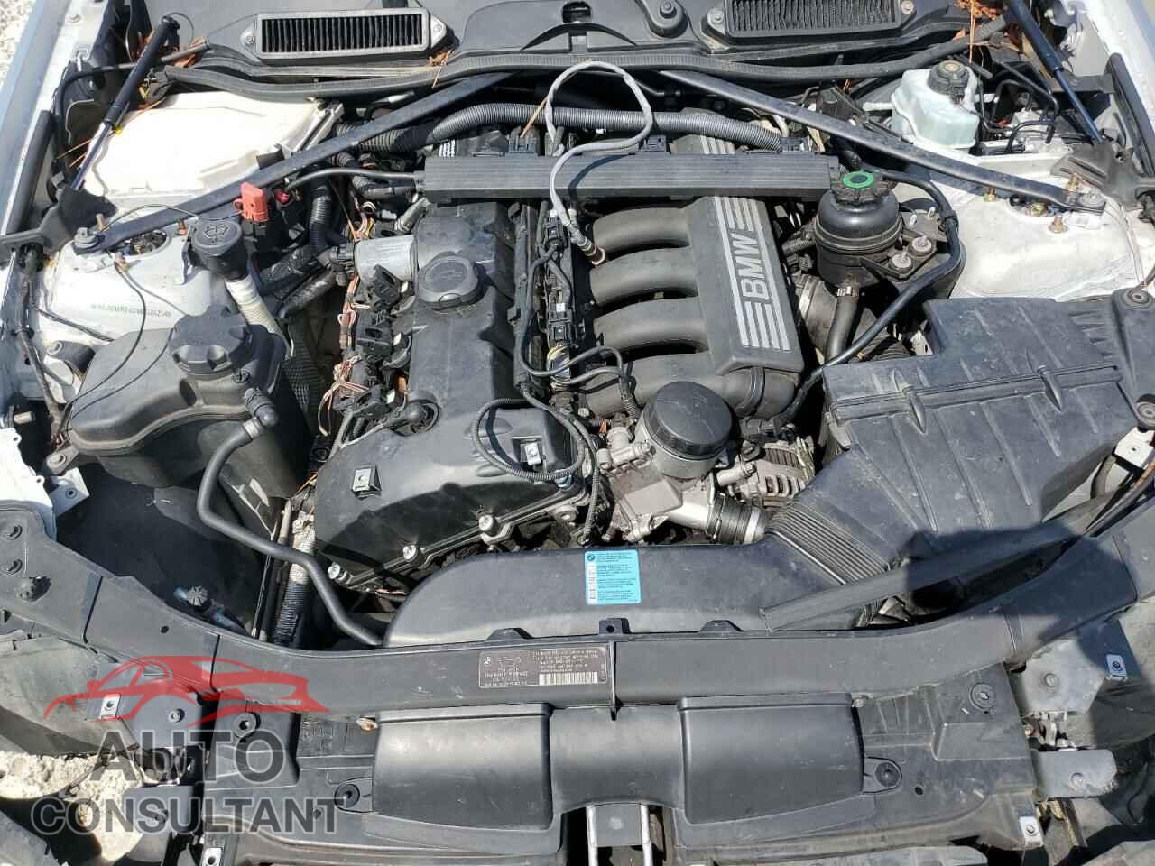 BMW 3 SERIES 2011 - WBAPH7G58BNN02825