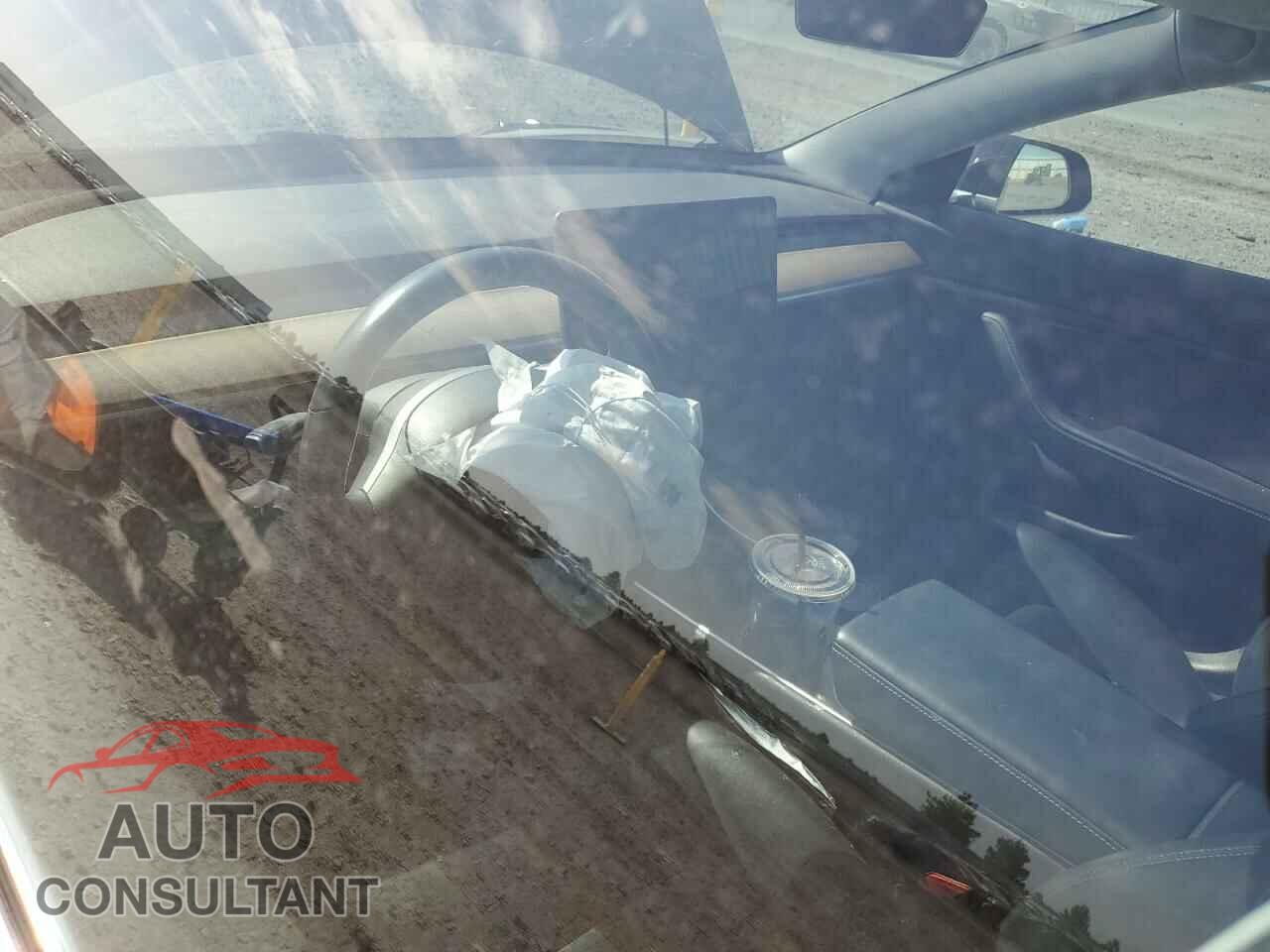 TESLA MODEL 3 2018 - 5YJ3E1EA6JF156603