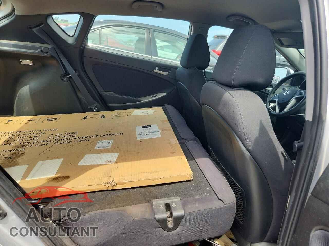 HYUNDAI ACCENT 2017 - KMHCT5AE3HU301972