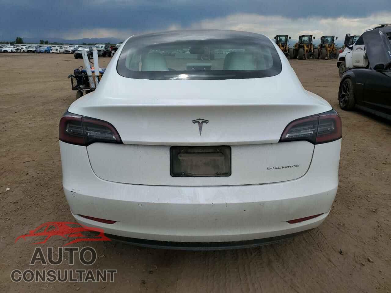 TESLA MODEL 3 2021 - 5YJ3E1EBXMF035702