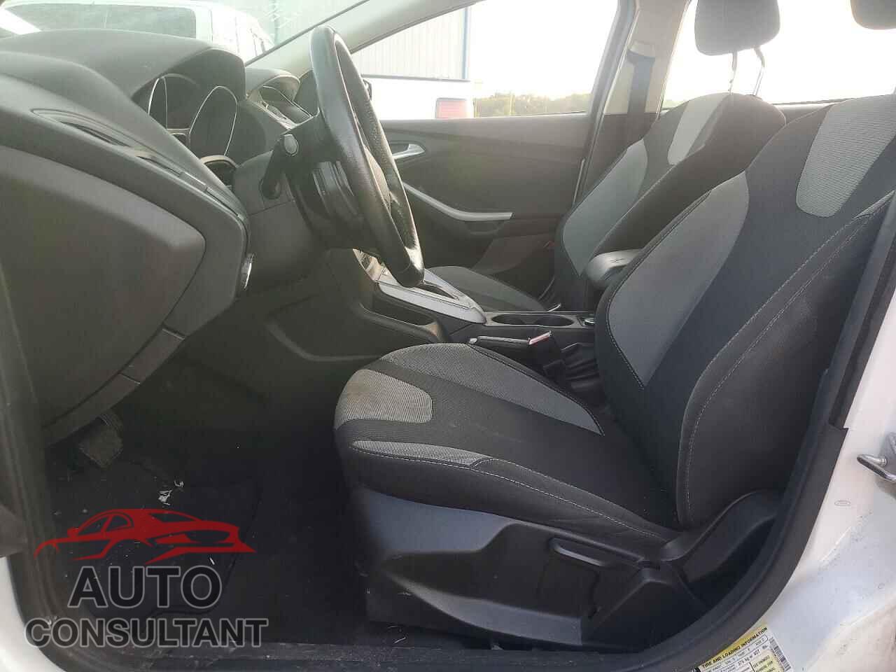 FORD FOCUS 2012 - 1FAHP3K21CL310665