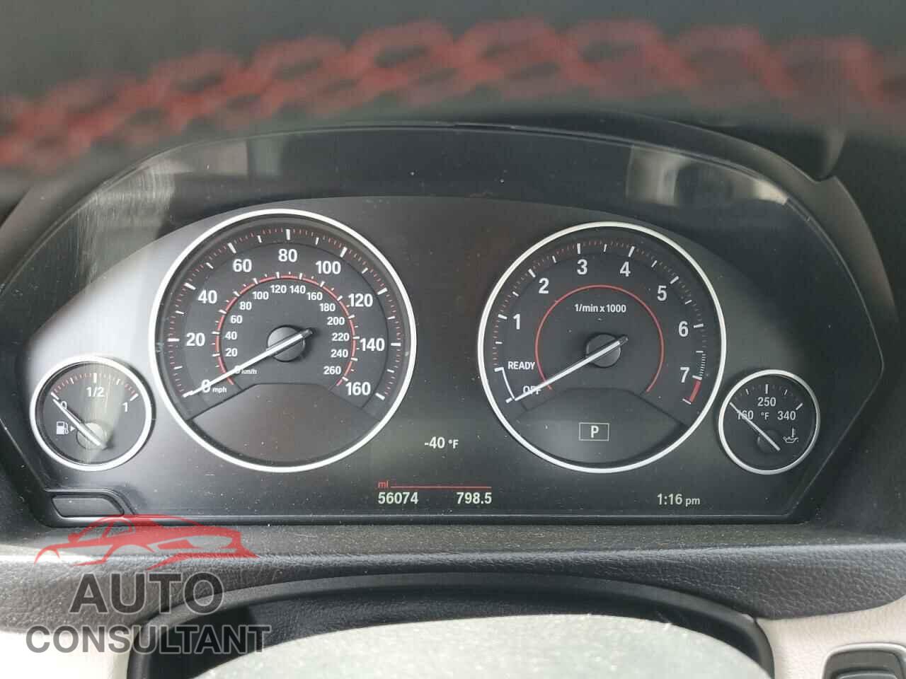 BMW 3 SERIES 2016 - WBA8E3G50GNU02005