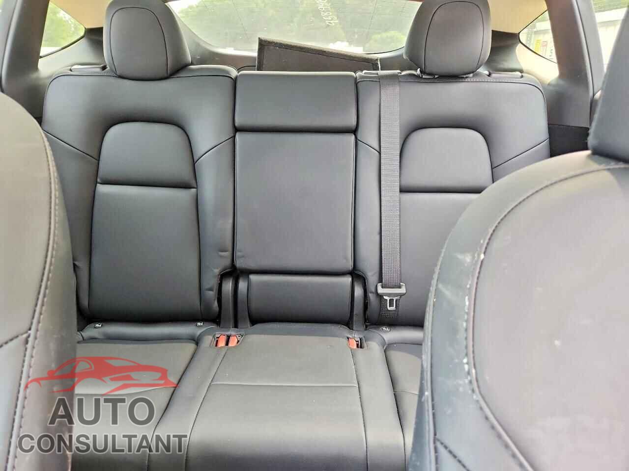 TESLA MODEL Y 2023 - 7SAYGDEF6PF958948