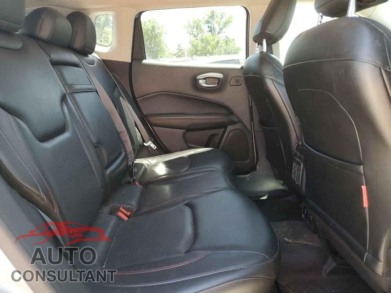 JEEP COMPASS 2017 - 3C4NJDDB6HT641464