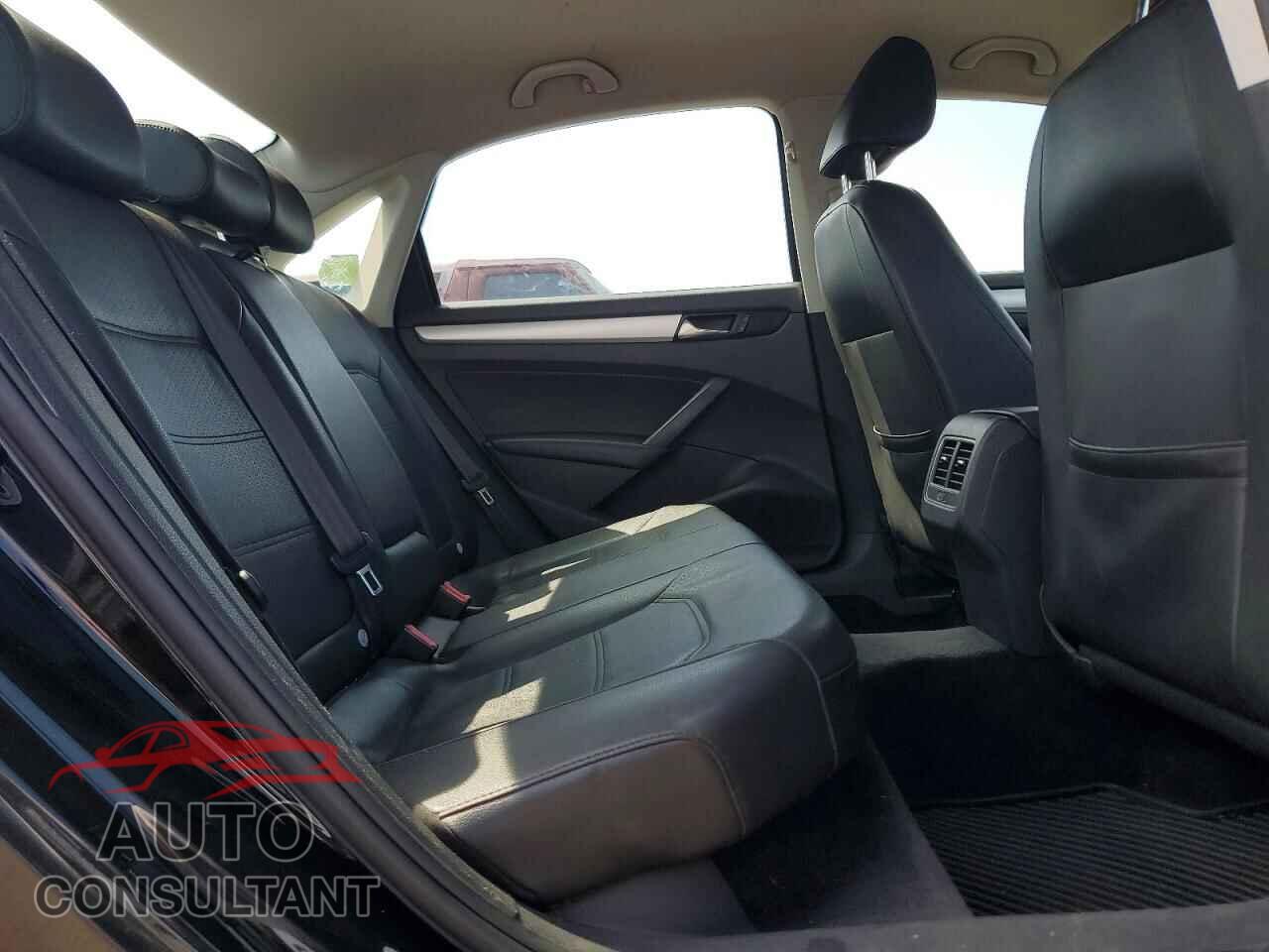 VOLKSWAGEN PASSAT 2013 - 1VWBP7A36DC006408