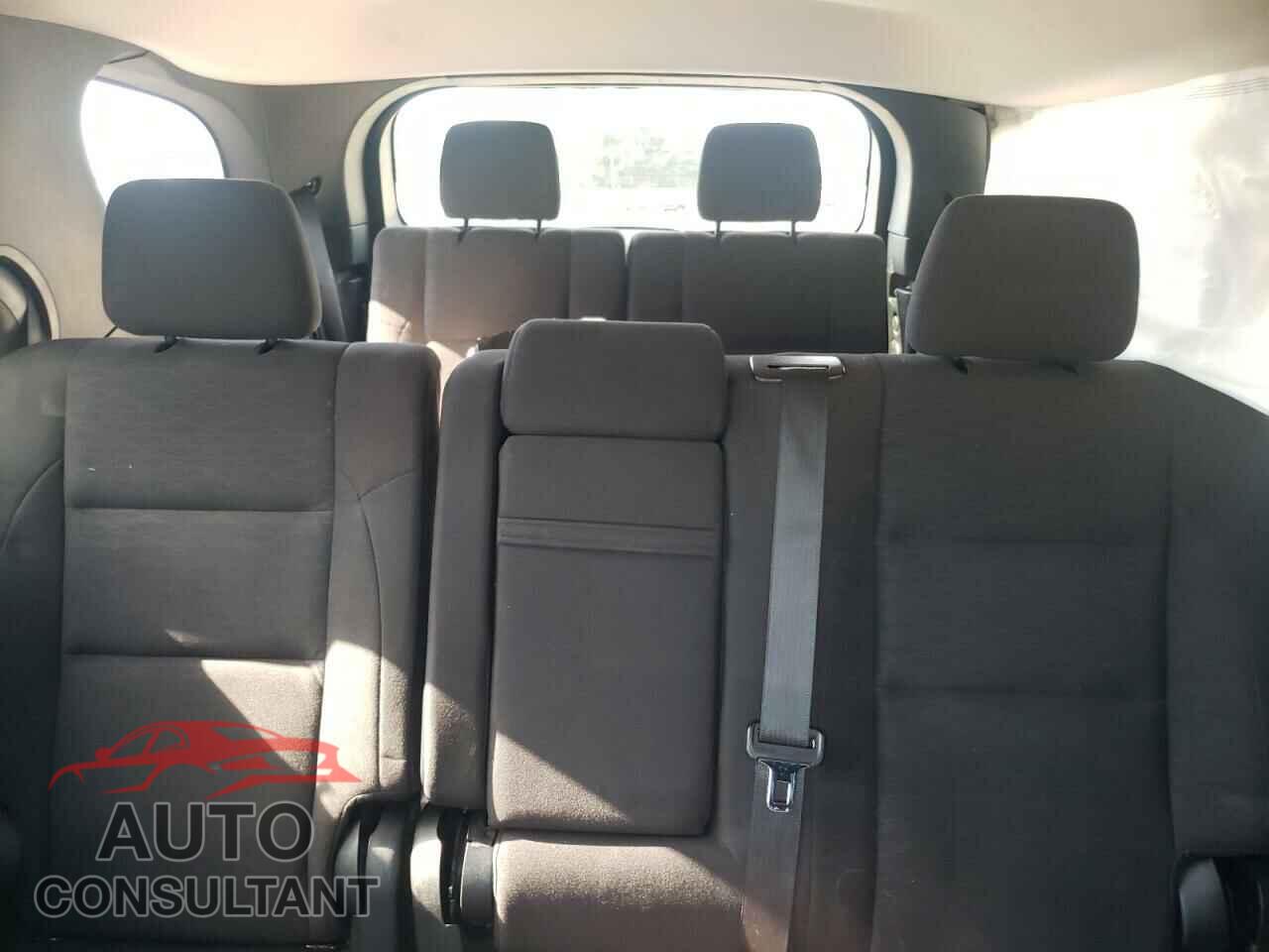 DODGE DURANGO 2018 - 1C4RDJAG5JC372656