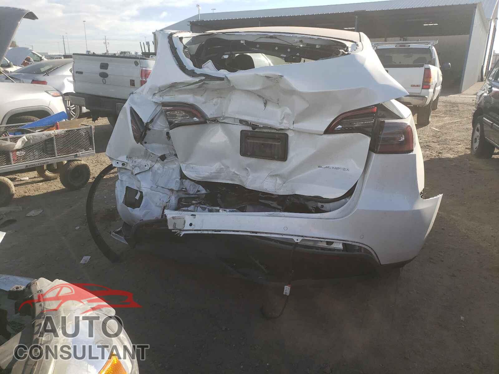 TESLA MODEL Y 2020 - 5YJYGDEEXLF014794