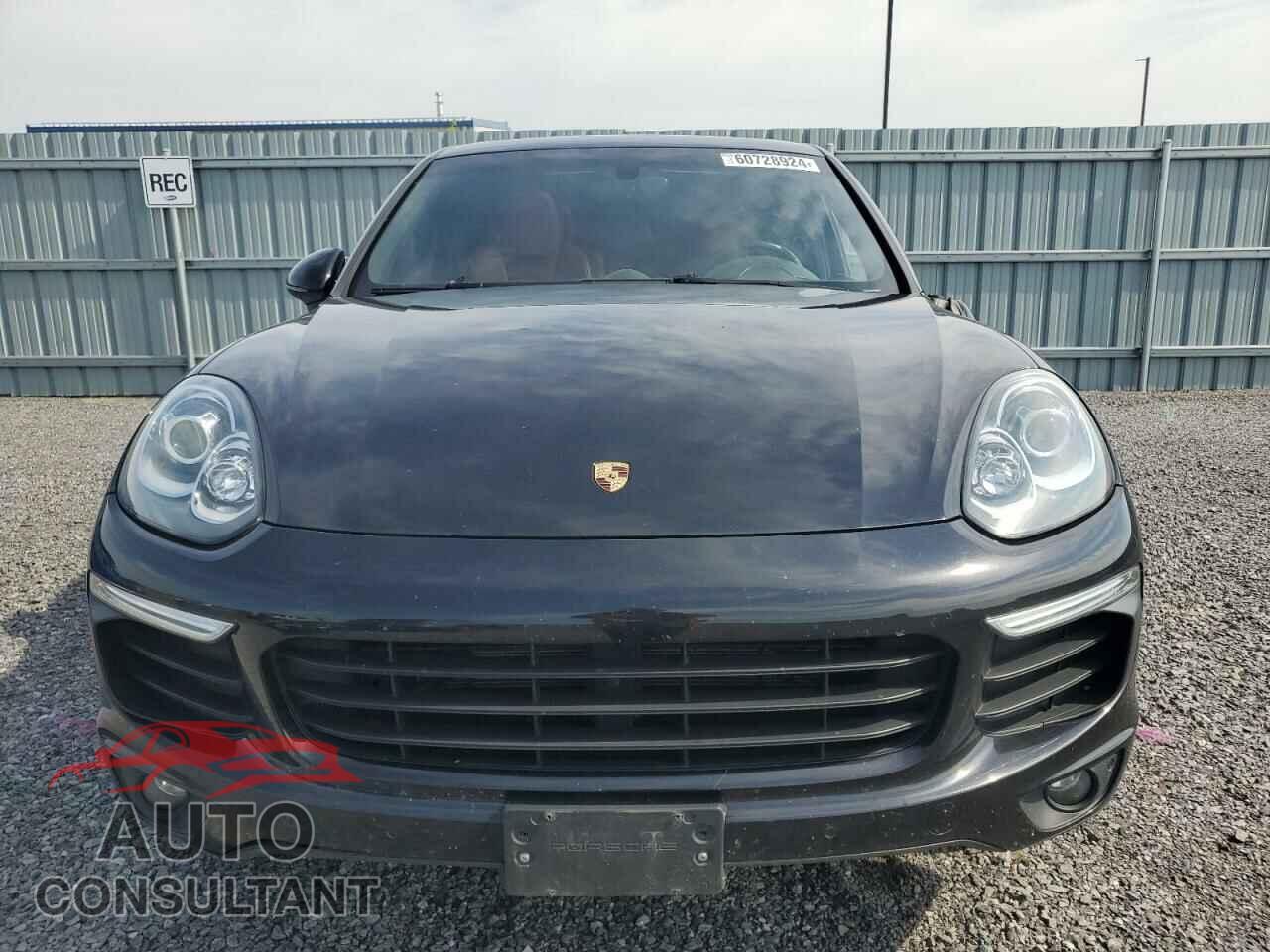 PORSCHE CAYENNE 2016 - WP1AA2A25GLA02895