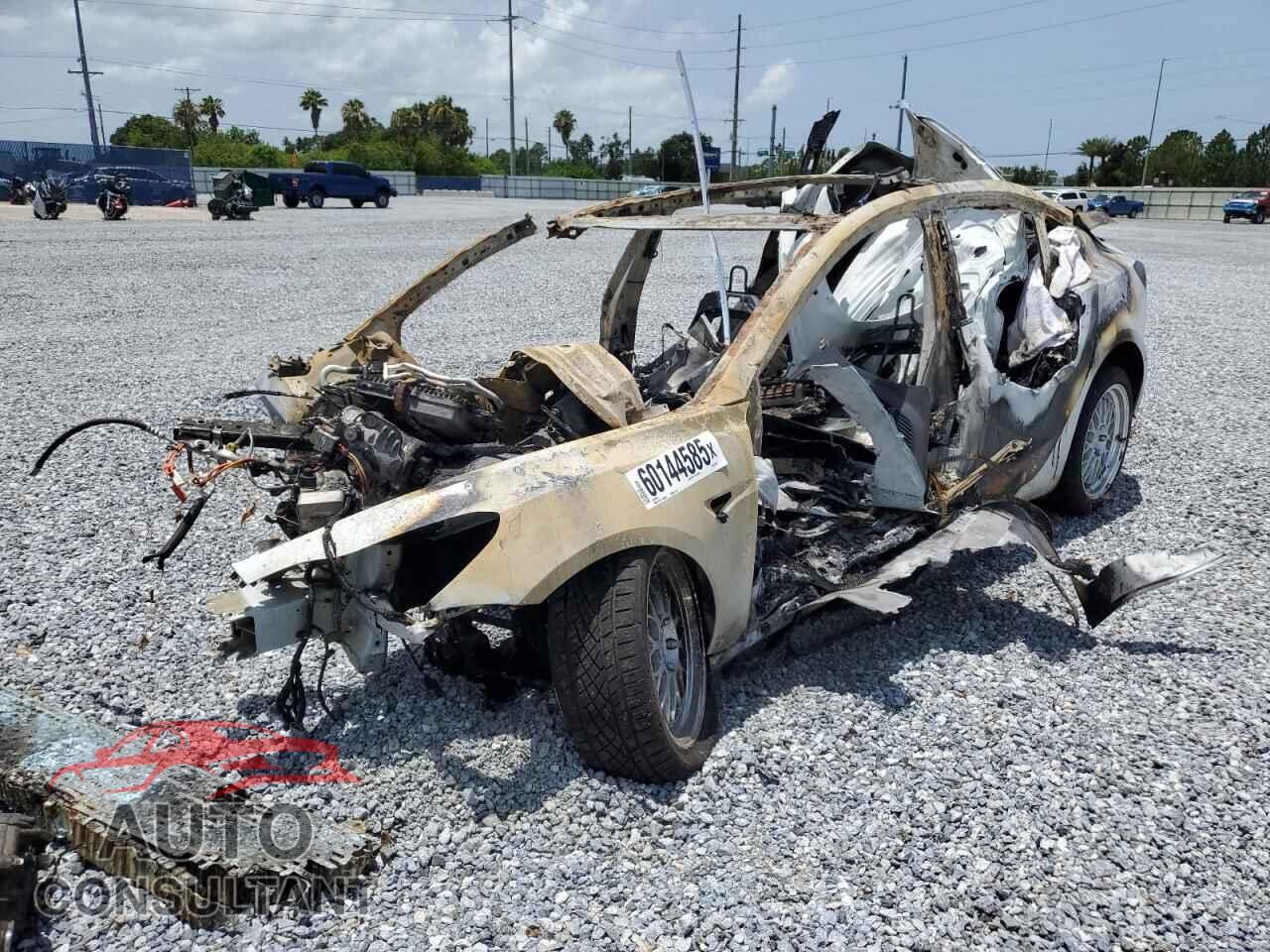 TESLA MODEL 3 2020 - 5YJ3E1EBXLF638521