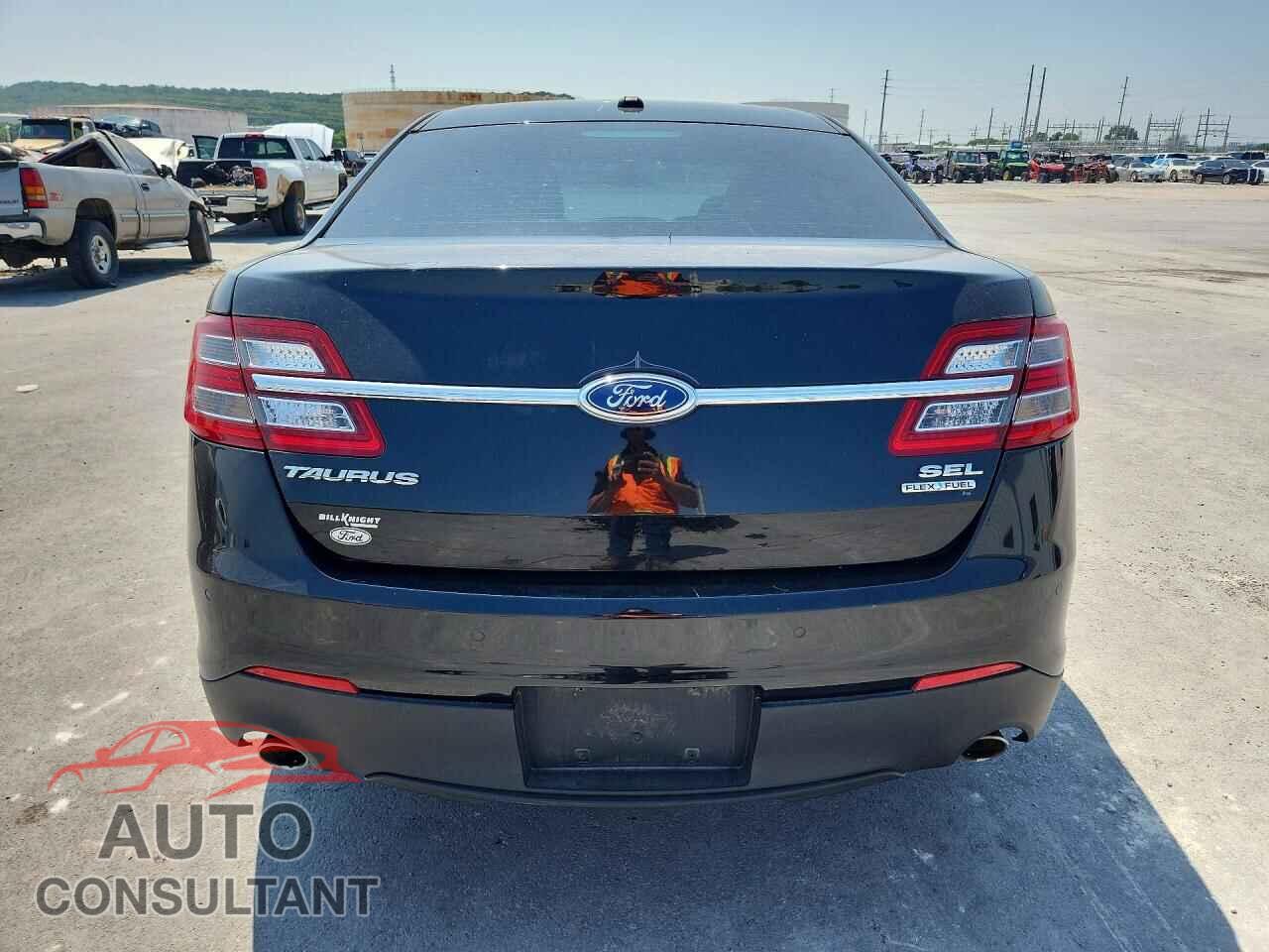 FORD TAURUS 2013 - 1FAHP2E89DG214870