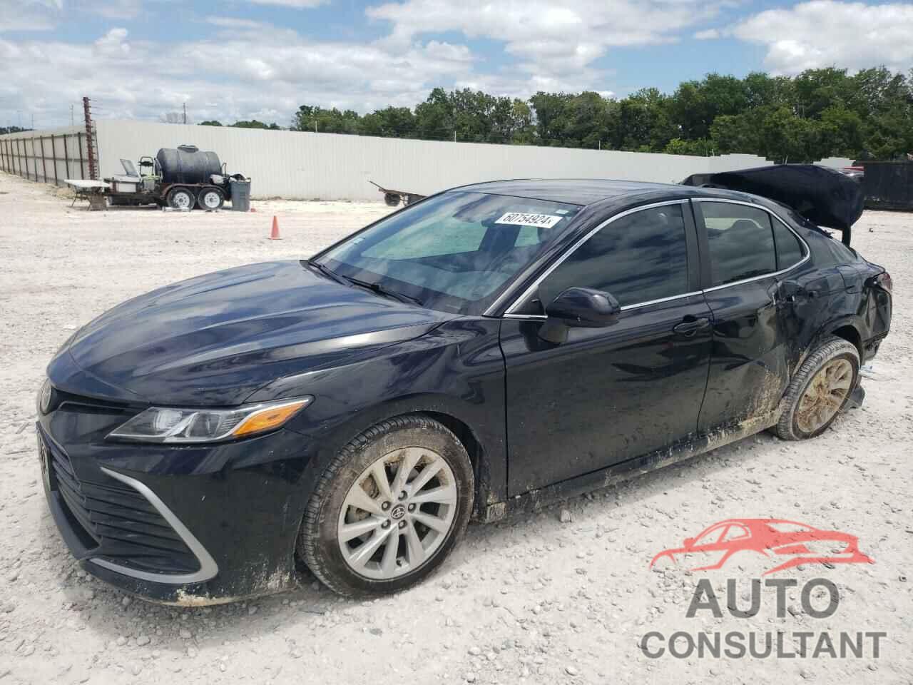 TOYOTA CAMRY 2021 - 4T1C11AK5MU457719