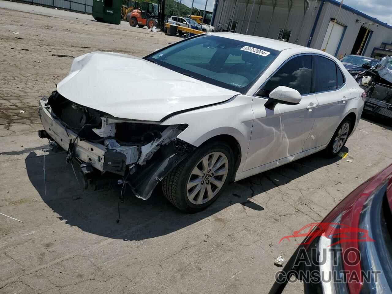 TOYOTA CAMRY 2018 - 4T1B11HKXJU110898