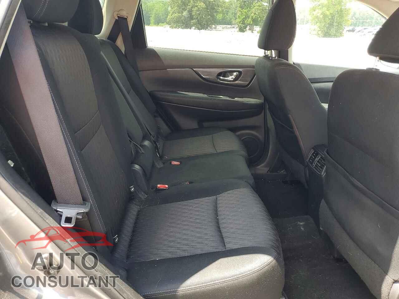 NISSAN ROGUE 2017 - KNMAT2MT0HP526563