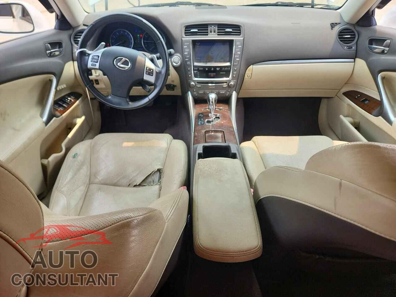 LEXUS IS 2011 - JTHCE5C23B5000989