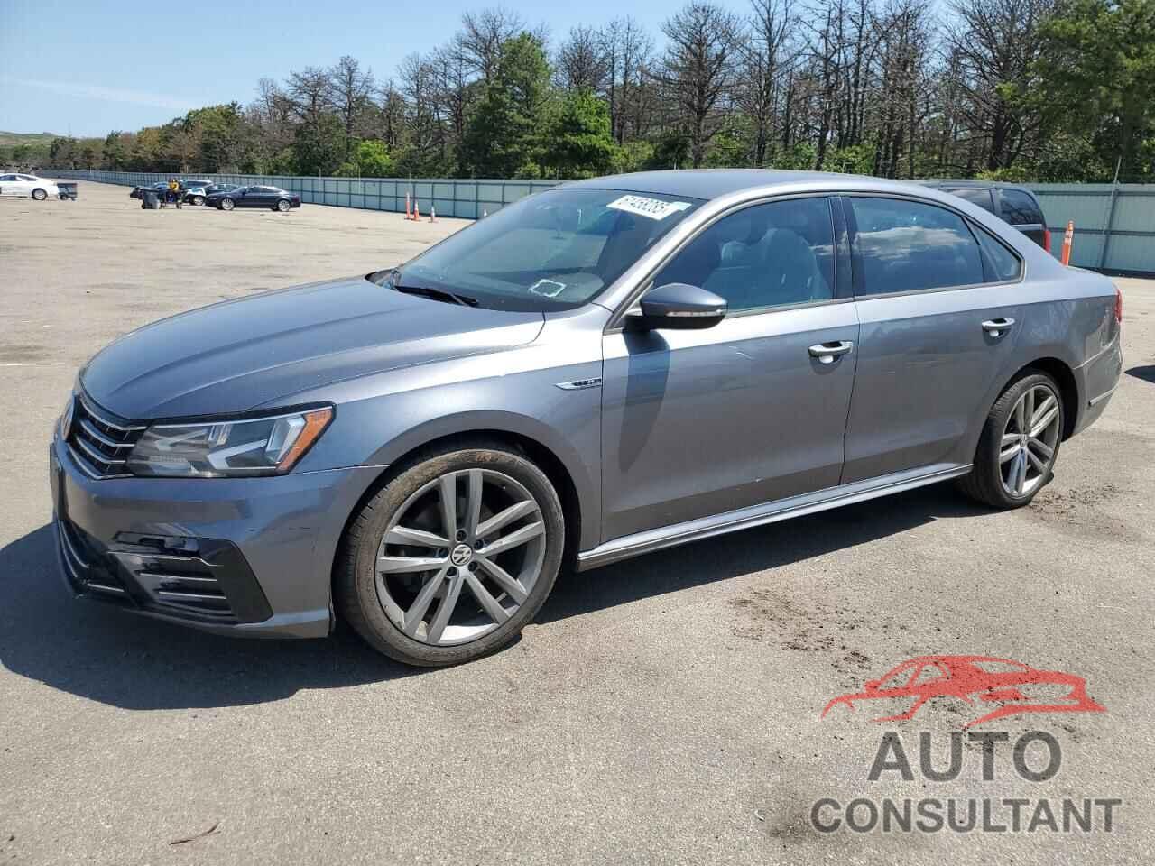 VOLKSWAGEN PASSAT 2018 - 1VWAA7A31JC033167