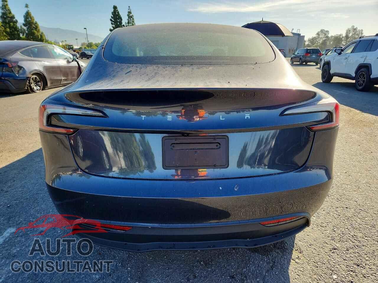 TESLA MODEL 3 2024 - 5YJ3E1EA5RF743418