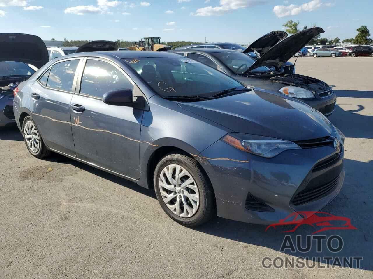TOYOTA COROLLA 2018 - 5YFBURHE4JP807761