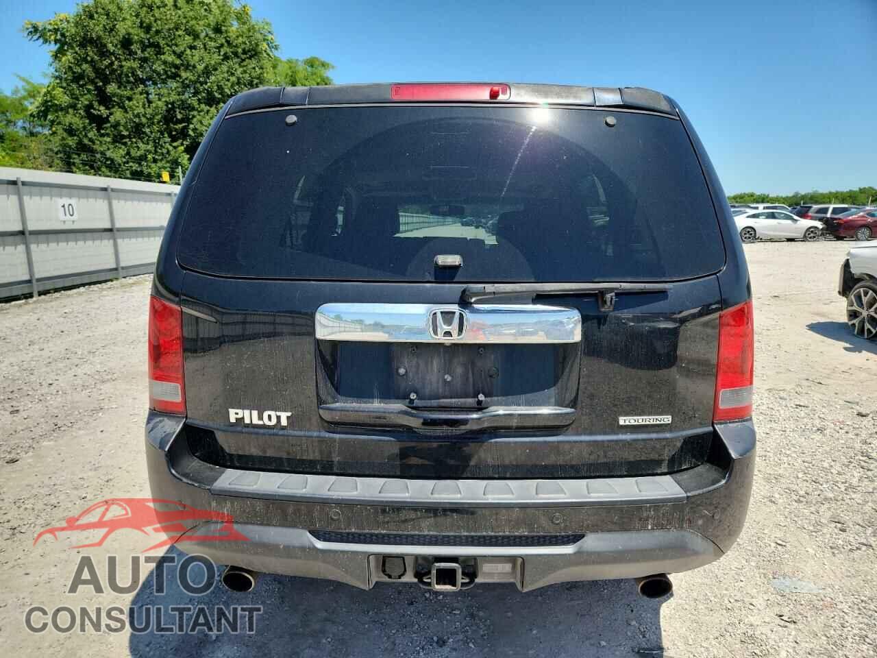 HONDA PILOT 2013 - 5FNYF3H93DB017520