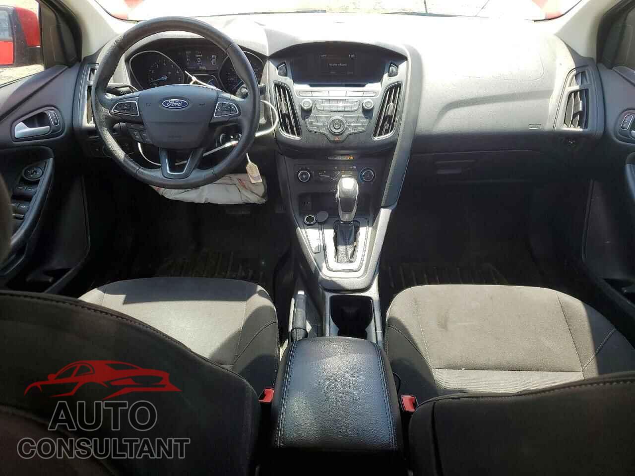 FORD FOCUS 2015 - 1FADP3F22FL281139