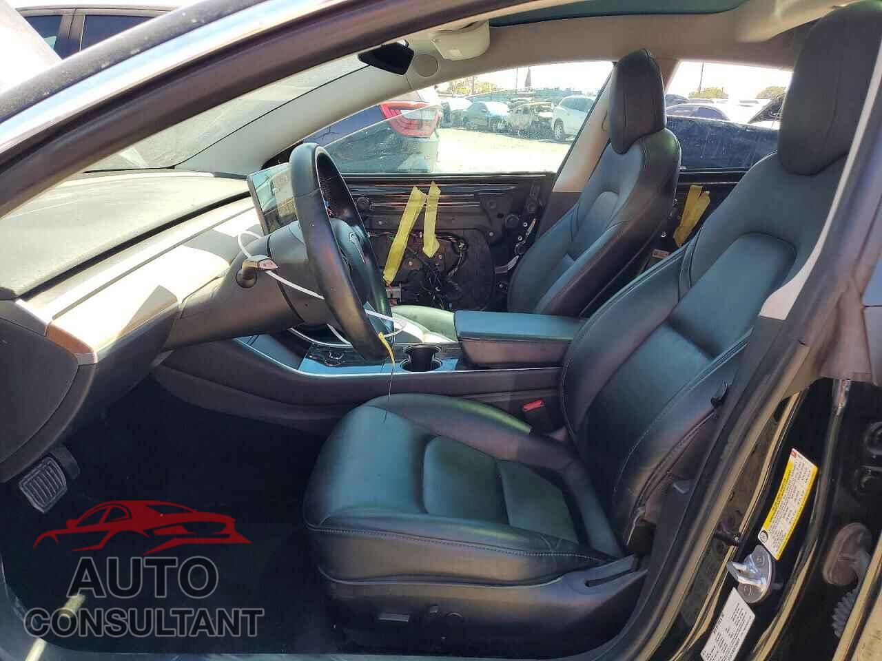 TESLA MODEL 3 2019 - 5YJ3E1EB2KF208979