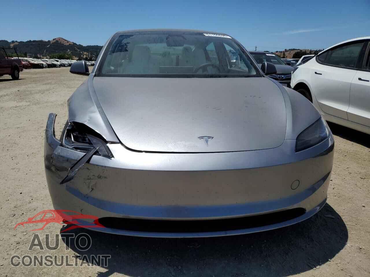 TESLA MODEL 3 2025 - 5YJ3E1EB3SF997756