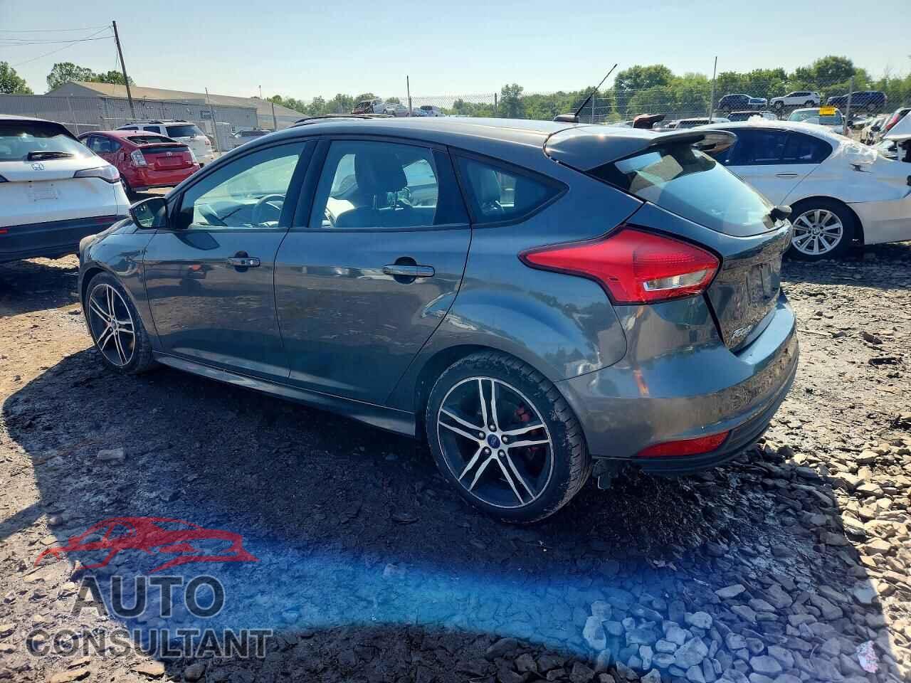 FORD FOCUS 2016 - 1FADP3L93GL402666