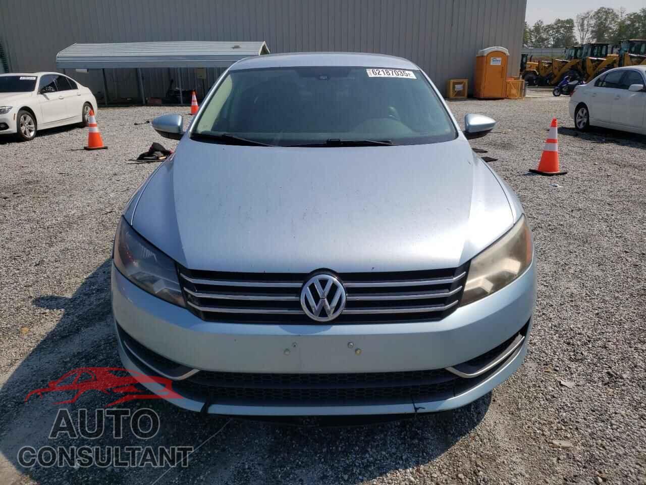 VOLKSWAGEN PASSAT 2012 - 1VWBP7A32CC040974