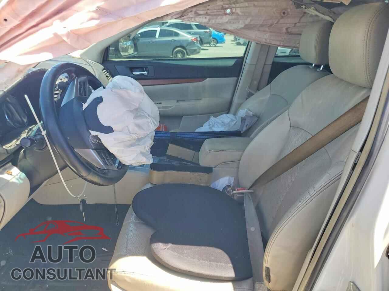 SUBARU OUTBACK 2013 - 4S4BRDLC2D2240958