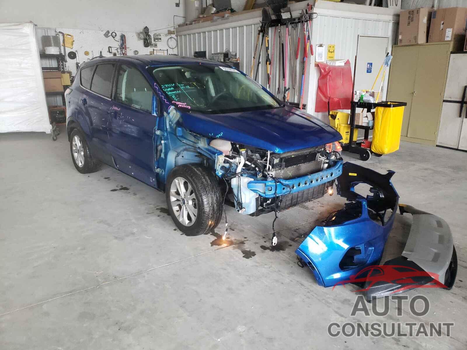 FORD ESCAPE 2017 - 1FMCU0GD1HUA79396