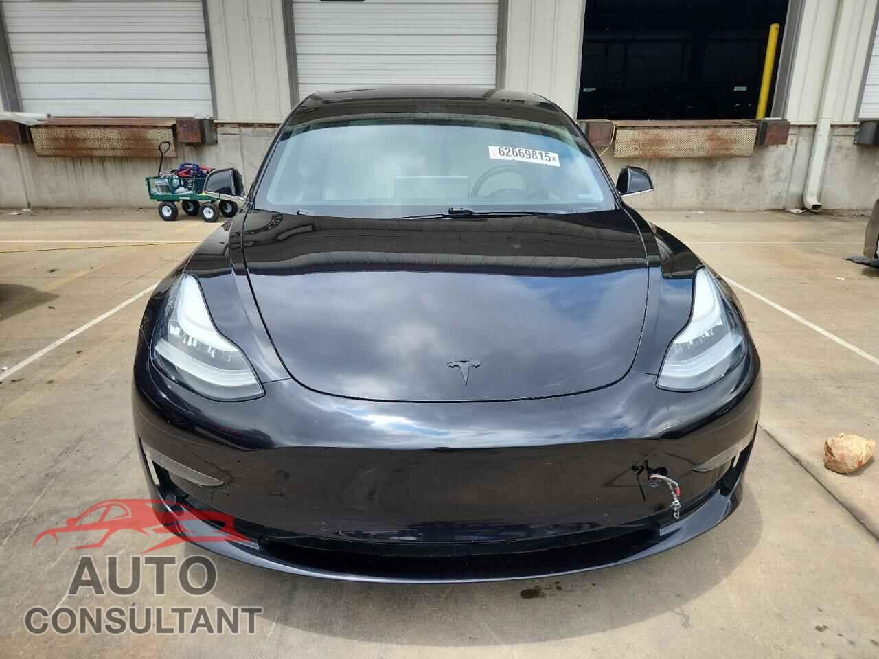TESLA MODEL 3 2018 - 5YJ3E1EB2JF099289