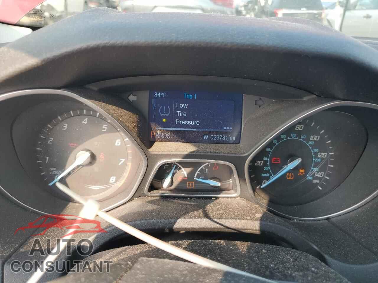 FORD FOCUS 2014 - 1FADP3F2XEL217719