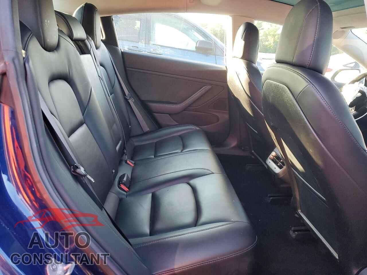 TESLA MODEL 3 2018 - 5YJ3E1EB8JF063641