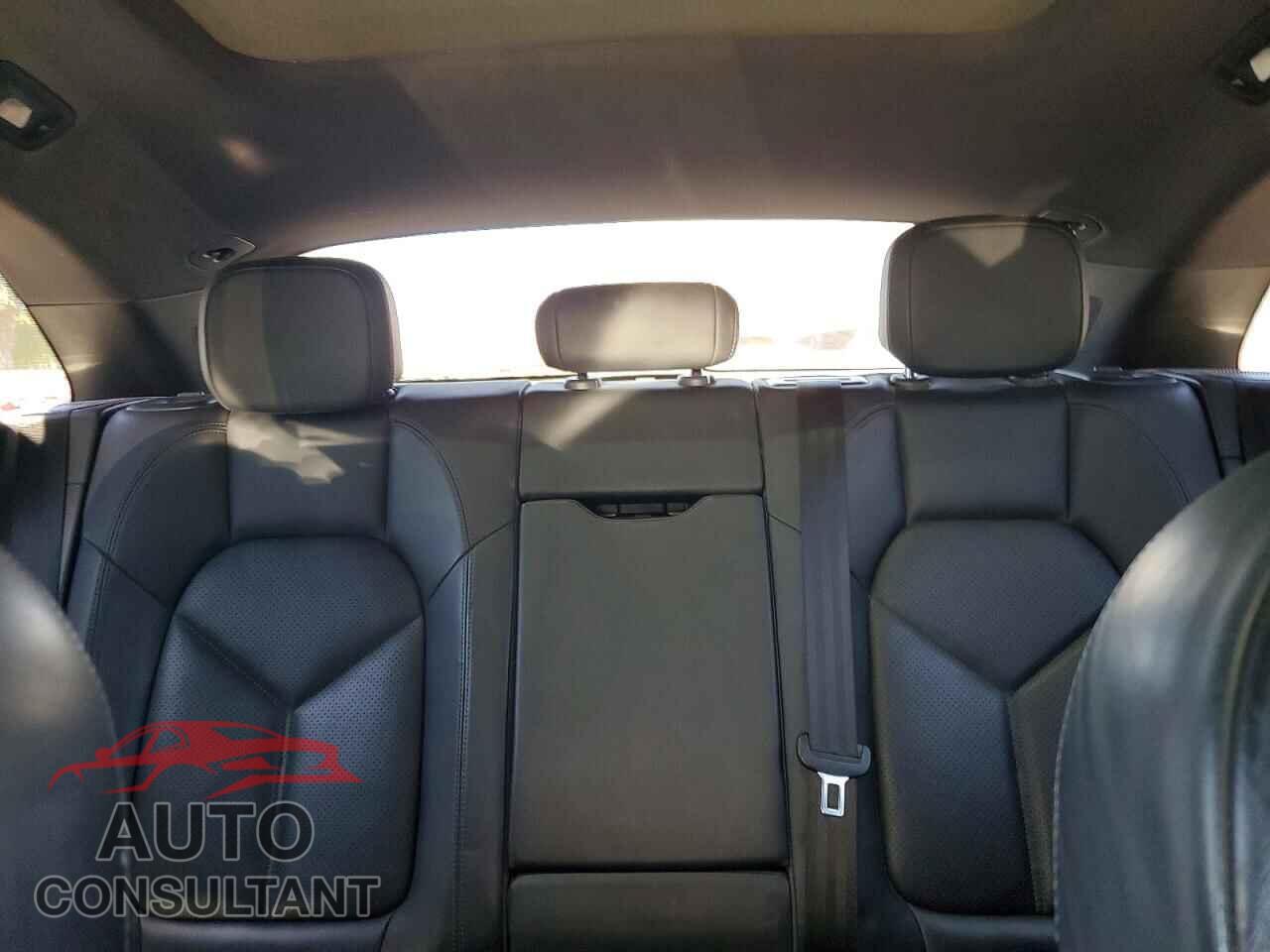 PORSCHE MACAN 2015 - WP1AB2A53FLB71495