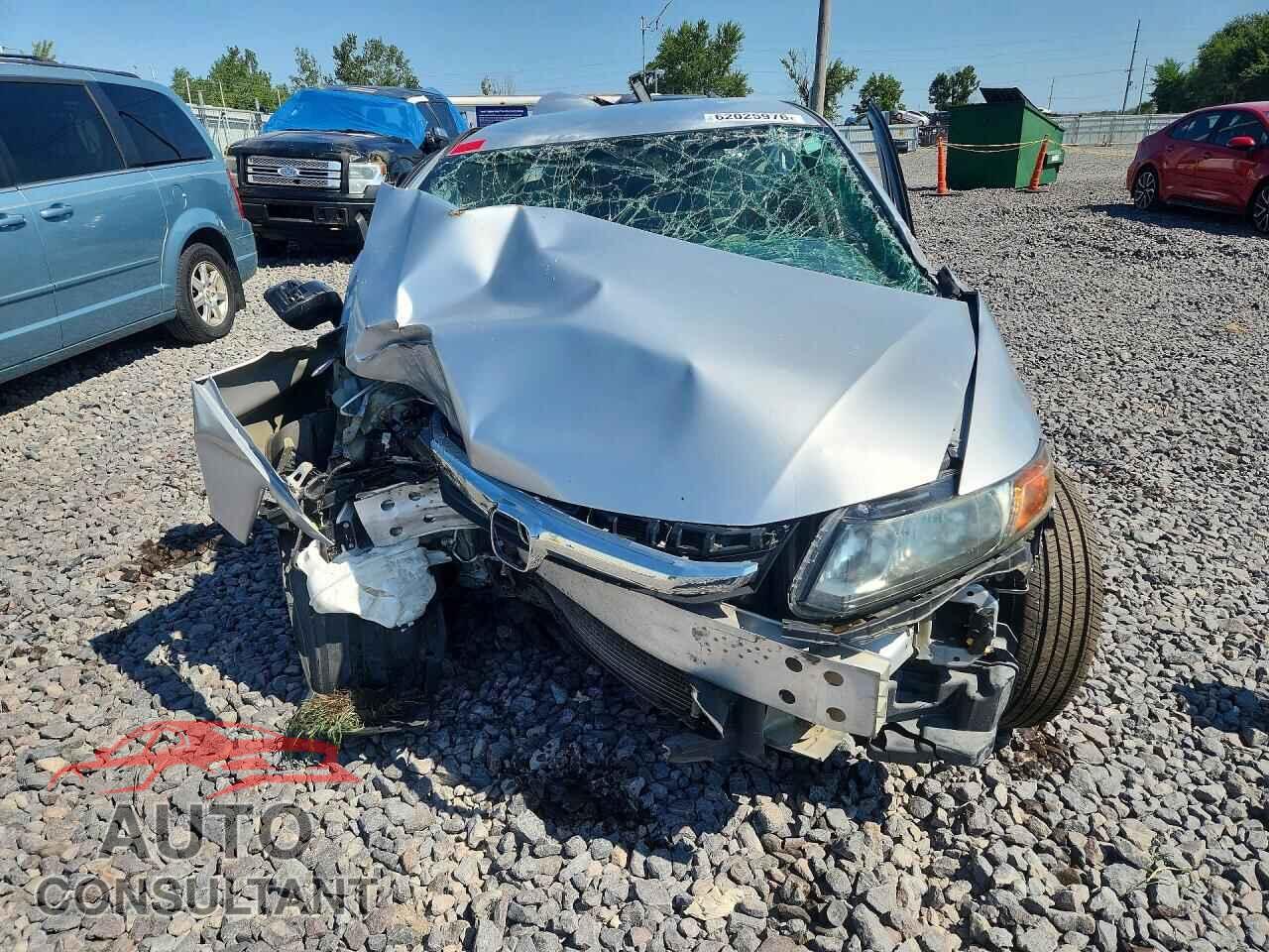 HONDA CIVIC 2012 - 2HGFB2F55CH573903
