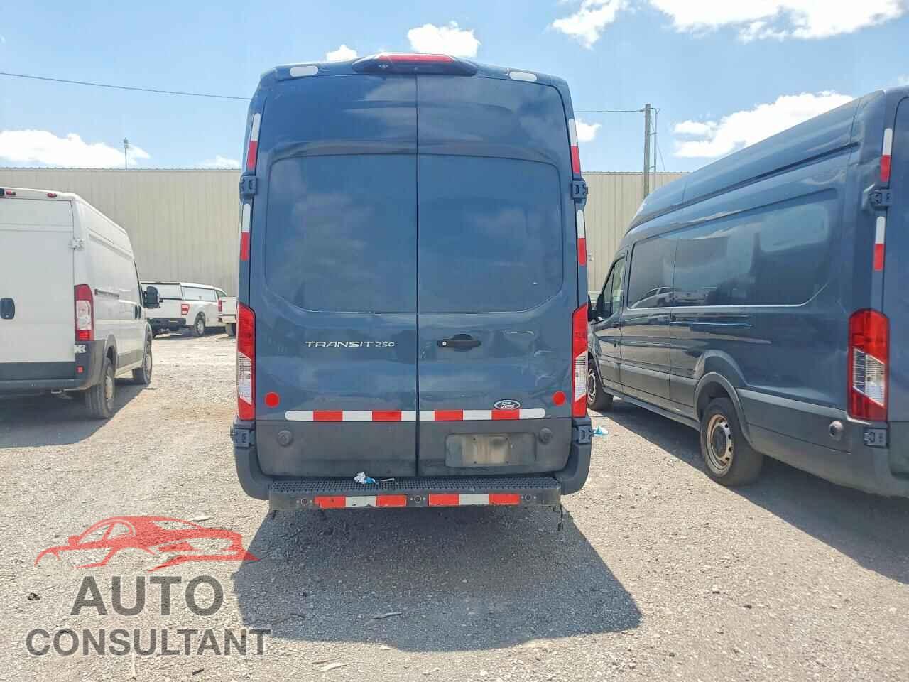 FORD TRANSIT 2020 - 1FTBR3X82LKA87002