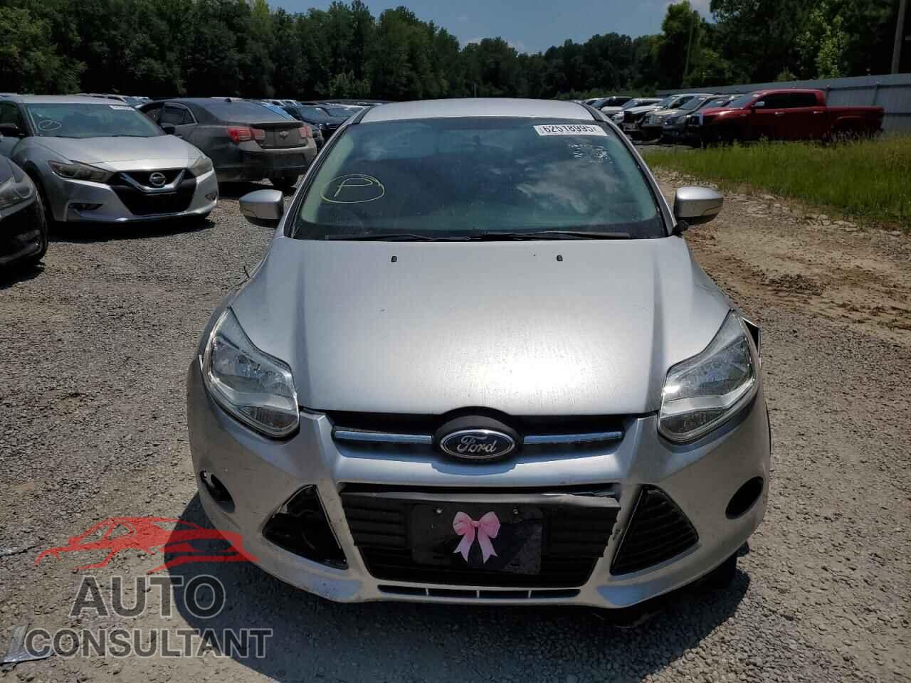FORD FOCUS 2014 - 1FADP3F25EL305187