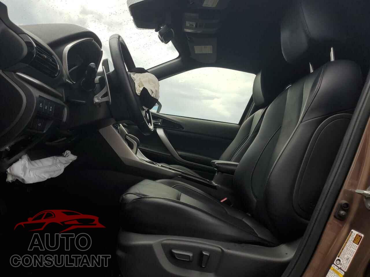 MITSUBISHI ECLIPSE 2024 - JA4ATWAA7RZ020562